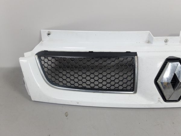 Atrapa Grill Renault Trafic II 7700313438 01-06