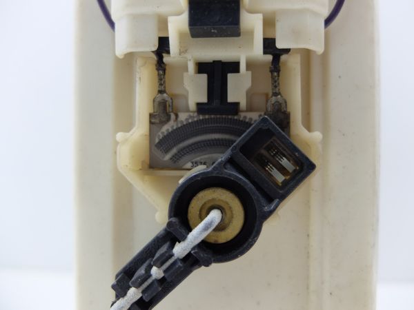 Pompa Paliwa 25163903 10259270 Opel Sintra Delphi