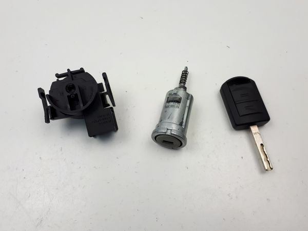 Stacyjka Zapłonowa Opel Meriva Zafira Corsa 13168306 5WK48668 90589314