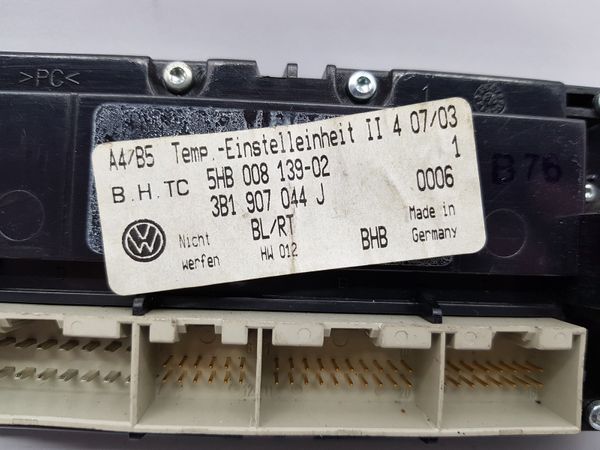 Panel Nawiewu 3B1907044J 5HB00813902 VW Passat B5