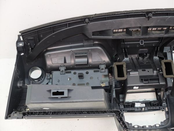 Deska Rozdzielcza Dacia Duster 2013- 681006566R  