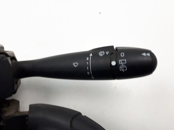 Przełącznik Zespolony Świateł Peugeot 307 96542577XT COM2000 Delphi