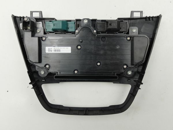 Panel Radia DVD 800 Navi Opel Insignia 13273256