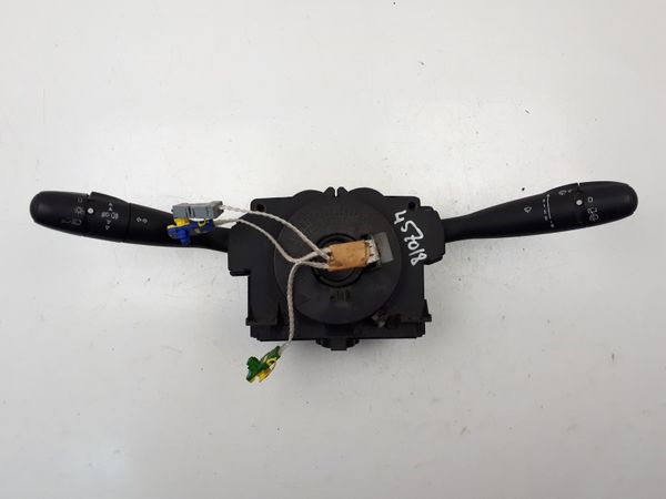 Przełącznik Zespolony Świateł Peugeot 206 96446867ZL 6239Q8 COM2000 EATON