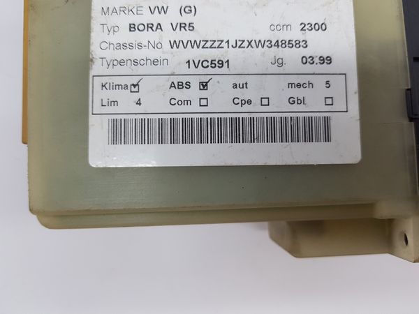 Panel Nawiewu 5HB00761710 3B1907044B VW Bora 6057